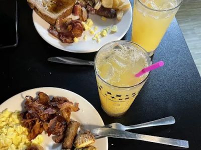 THE HUB EATERY 0