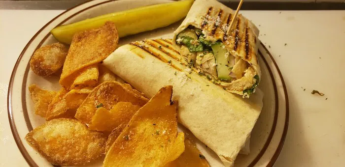 THE HUB EATERY 6