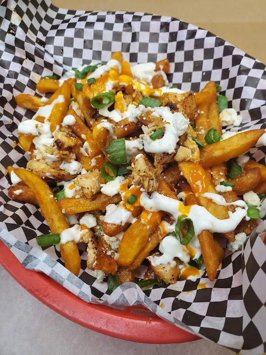 Tony's Pizzeria & Sports Bar 4