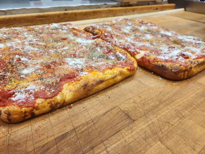 Tony's Pizzeria & Sports Bar 5