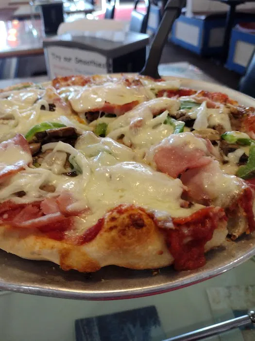 Pepi's Pizza 1