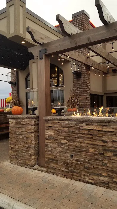 Delmonico’s Italian Steakhouse 3
