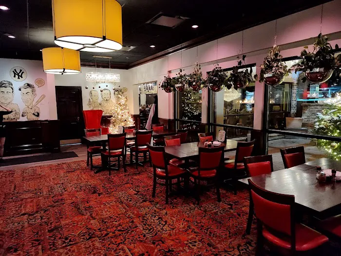 Delmonico’s Italian Steakhouse 8