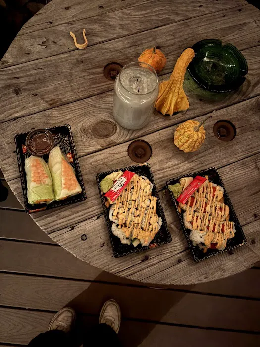 Queen Sushi & Asian Cuisine 3