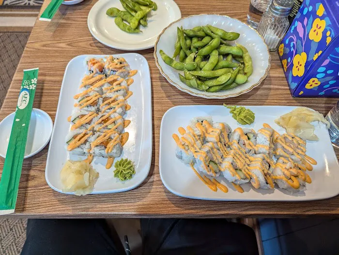 Queen Sushi & Asian Cuisine 9