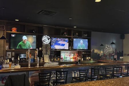 Old School Bar & Grill