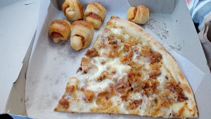 Avicolli's Pizza 12