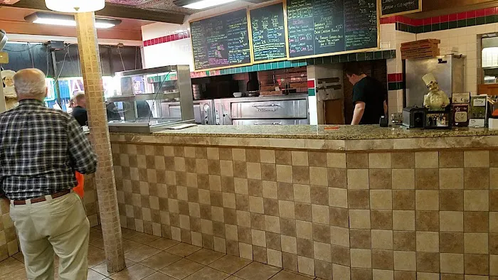 Capri Pizzeria 4