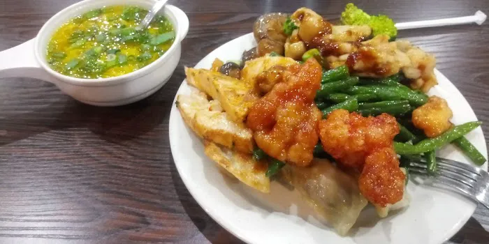 Flaming Grill Buffet 10