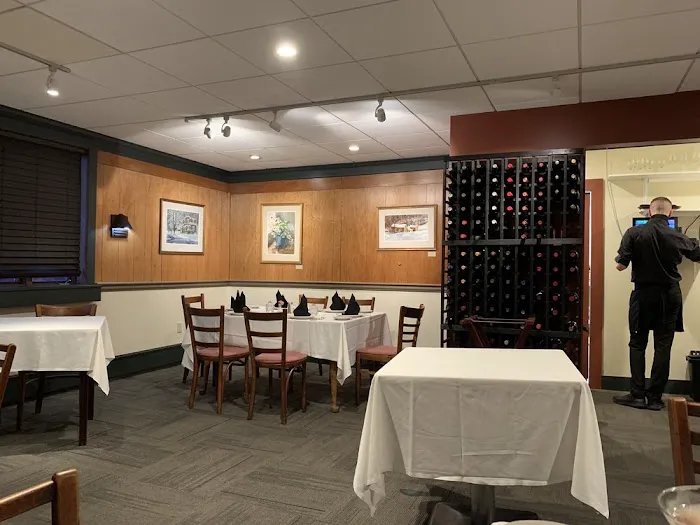 Canal Side Inn 5