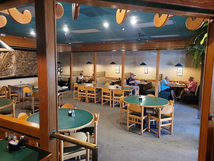 Golden Wok Chinese Restaurant 3