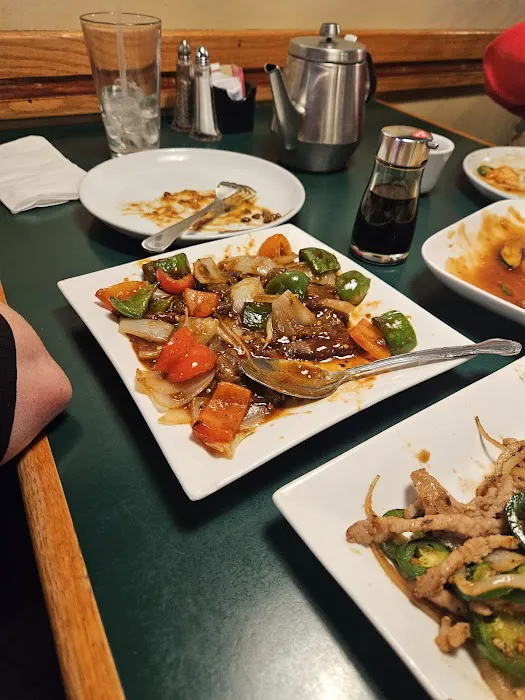 Golden Wok Chinese Restaurant 1