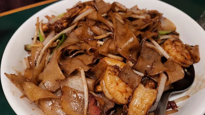 Golden Wok Chinese Restaurant 6