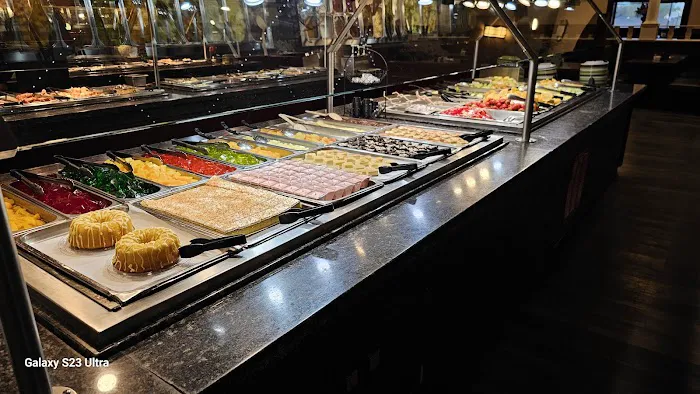 Lin's Grand Buffet 3