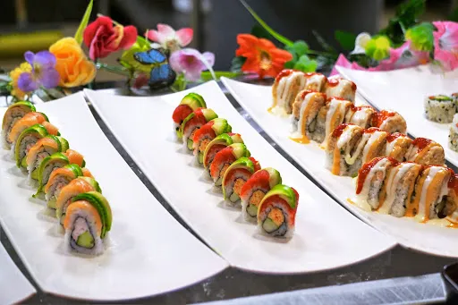 Lin's Grand Buffet 6