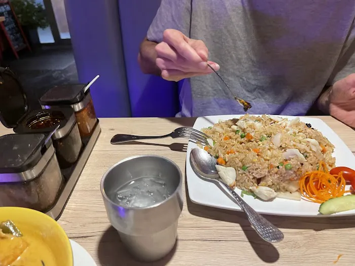 Yummy Yummy Chinese Restaurant 10