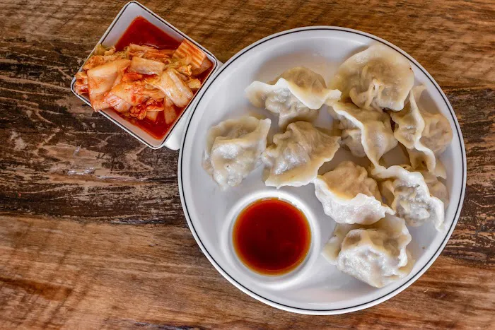 Uncle Panda Dumpling & Noodle House 4