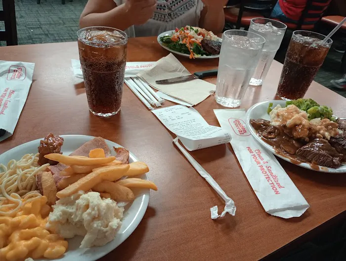 Golden Corral Buffet & Grill 5