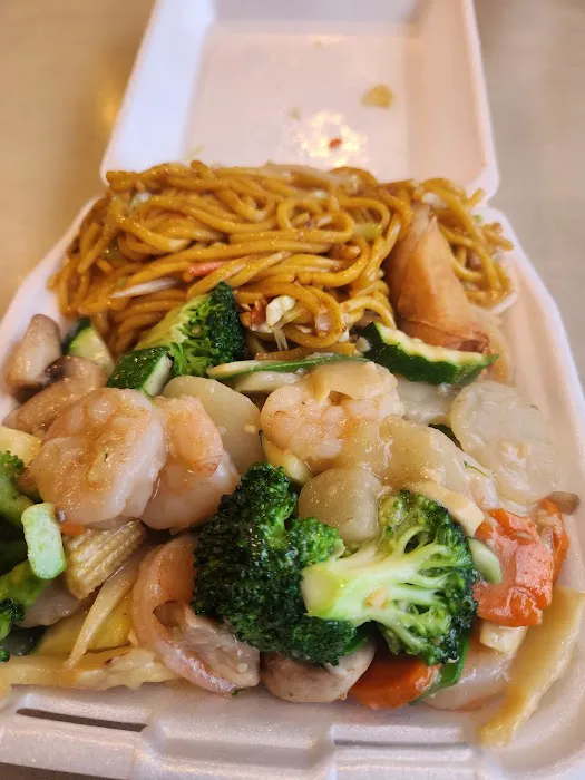 Yan's Chinese Food 6