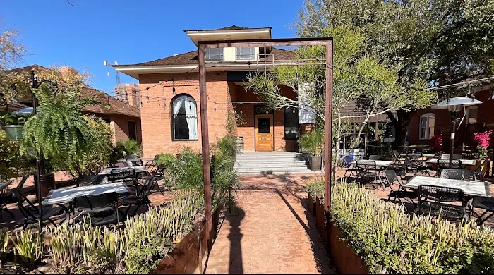 Que Sazon South American Cuisine & Ceviche Bar 8