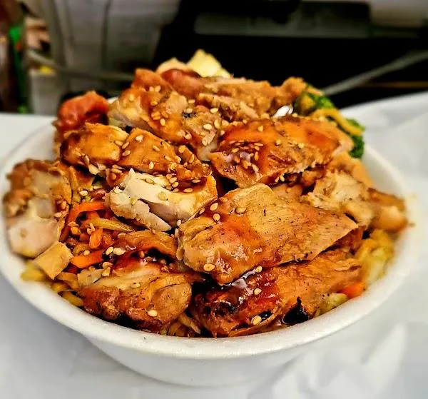 Yoshi's Fresh Asian Grill 4