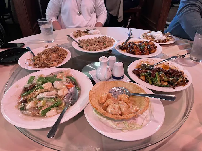 Chin's Gourmet 4