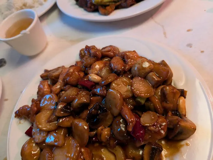 Chin's Gourmet 8