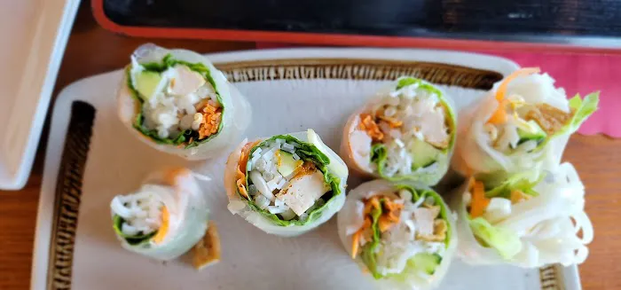 Cafe de Thai And Sushi 9