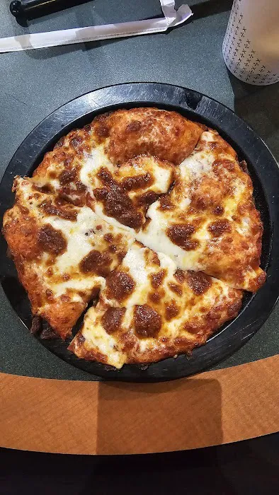 Round Table Pizza 1