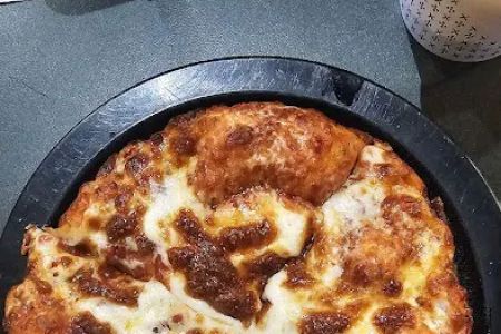 Round Table Pizza