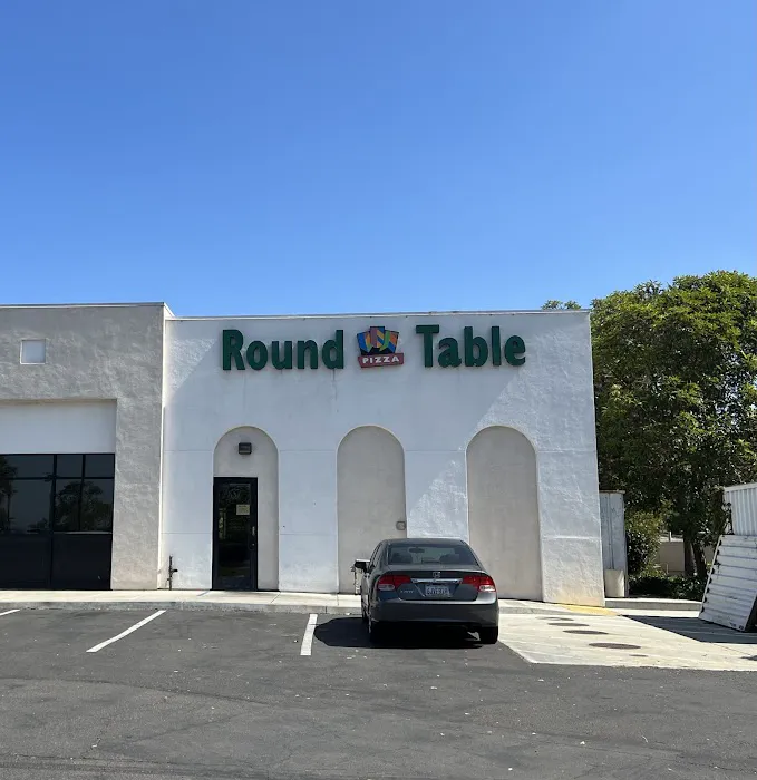 Round Table Pizza 9