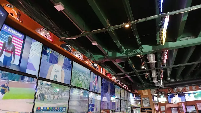 Rookies Sports Bar 5