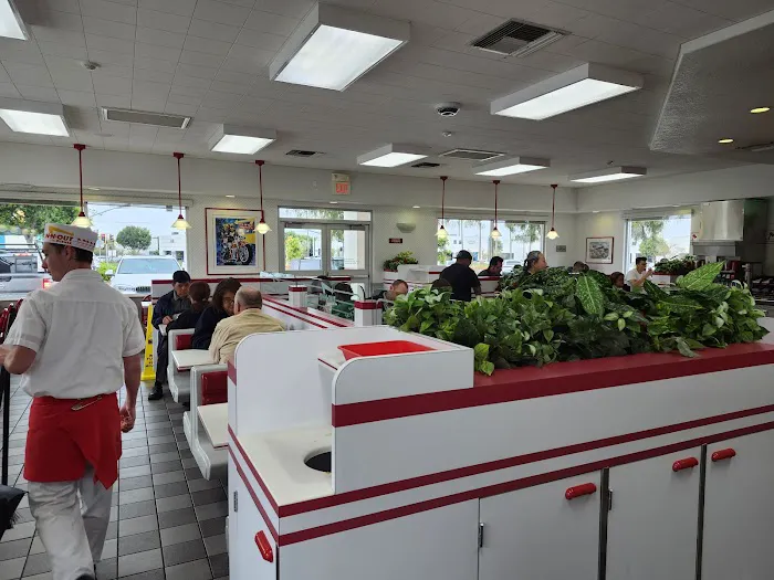 In-N-Out Burger 10