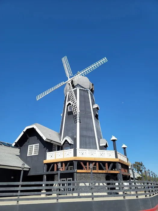 Windmill Food Hall 8