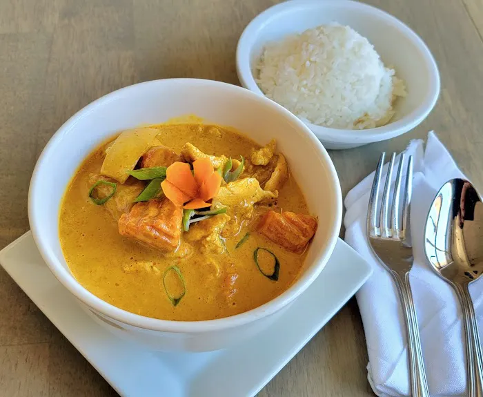 Thai Society Restaurant 3