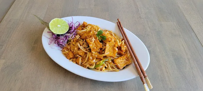 Thai Society Restaurant 5