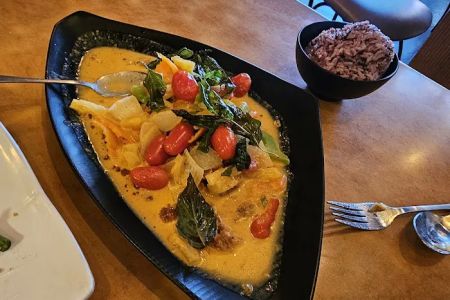 Rim Talay Thai Cuisine