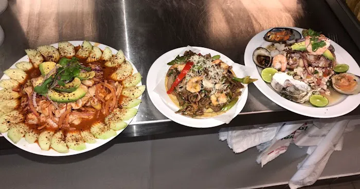 Mariscos La Baja 8