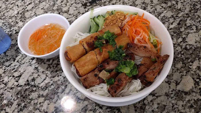 Pho Lee 1