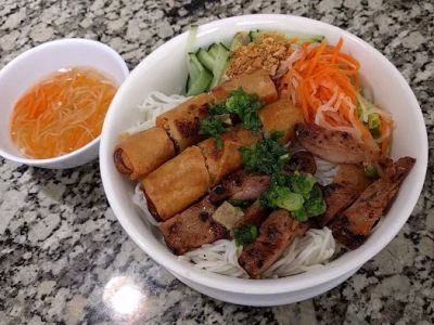 Pho Lee 0