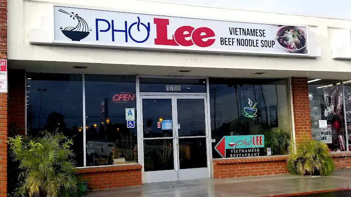 Pho Lee 2