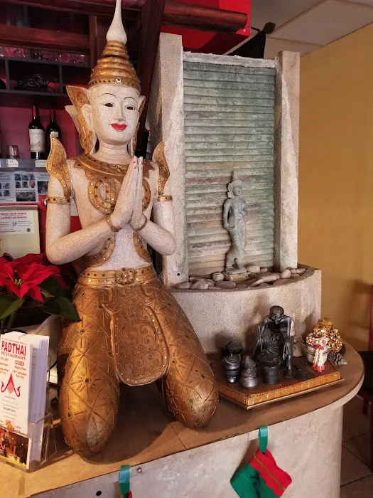 Pad Thai Restaurant 4