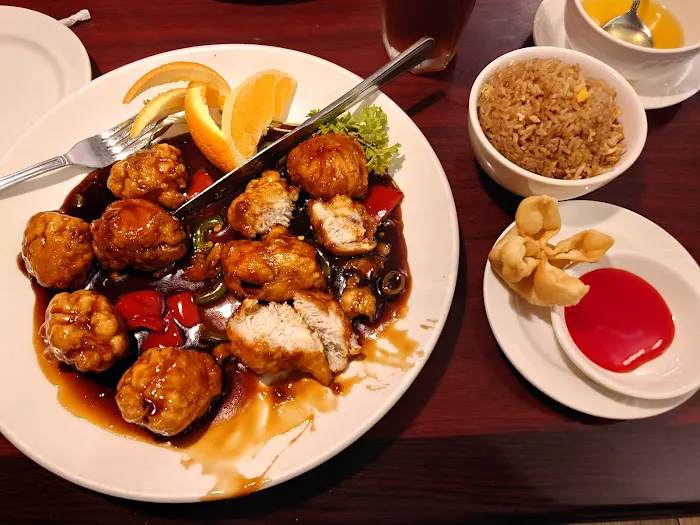 Lin's China Diner 4