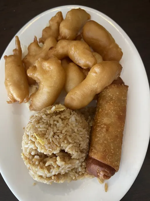 WOK & ROLL Chinese and Sushi Restaurant 5