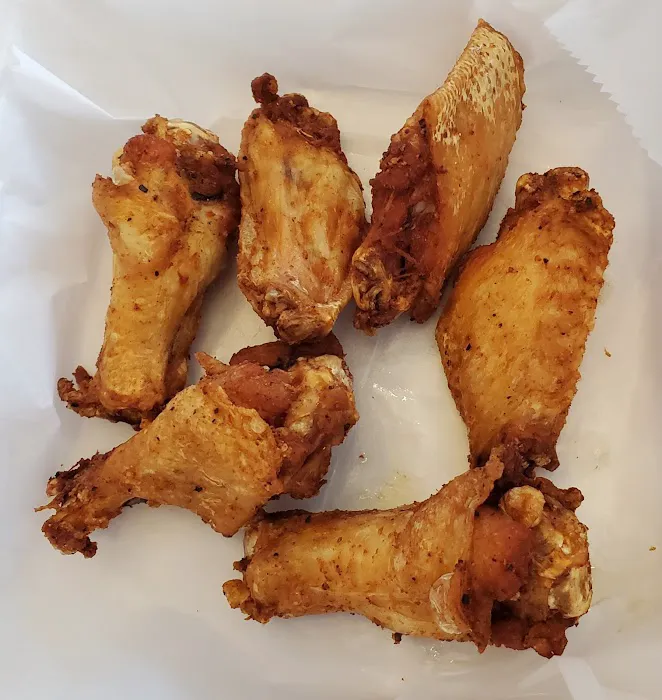 Dan's Seafood & Wings 4