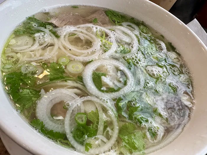 V Bistro - Vietnamese Noodle & Grill 1