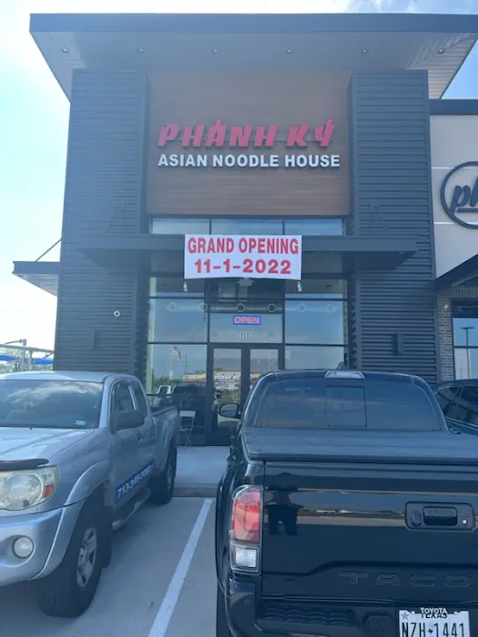 Phanh Ky Asian Noodle House 6