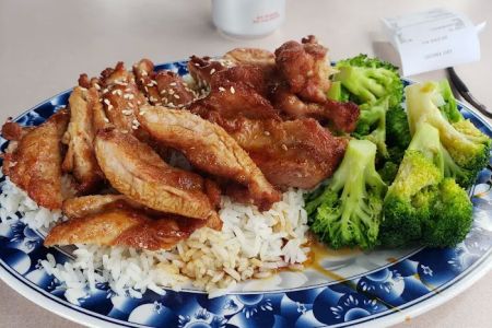 New Wok Chinese Cafe