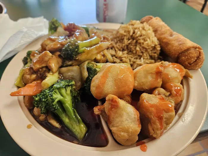 New Wok Chinese Cafe 2