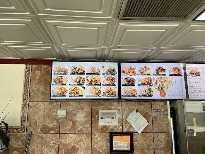 Wok D'Lite 1